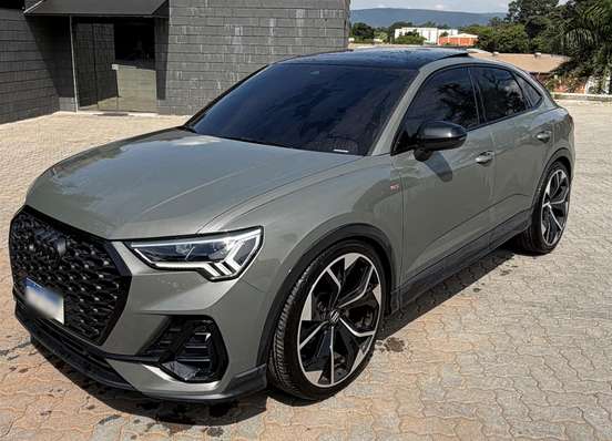 AUDI-Q3-2022