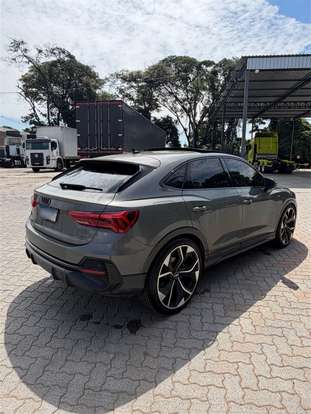 AUDI-Q3-2022
