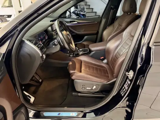 BMW-X4-2022