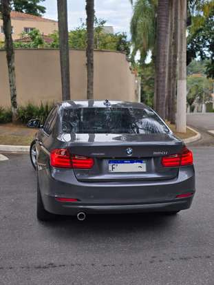 BMW-320i-2014