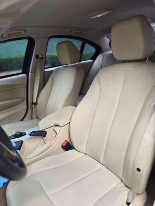 BMW-320i-2014