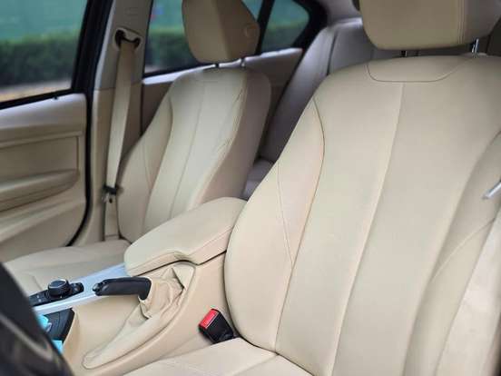 BMW-320i-2.0 SPORT 16V TURBO ACTIVE FLEX 4P AUTOMÁTICO BMW-320i-2014