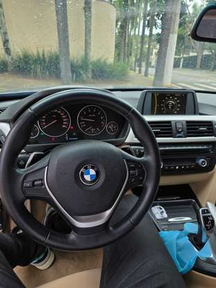 BMW-320i-2014