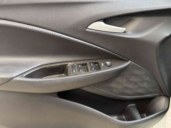 CHEVROLET-ONIX-2024
