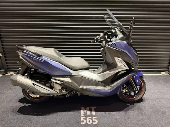 DAFRA CRUISYM 300 