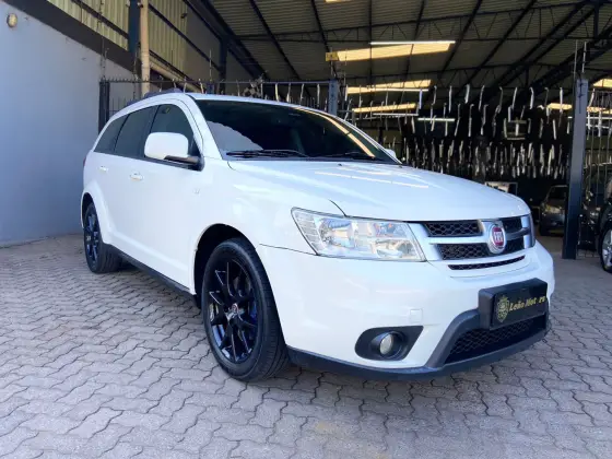 FIAT FREEMONT 2.4 PRECISION 16V GASOLINA 4P AUTOMÁTICO