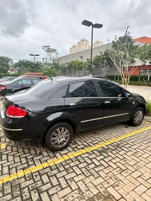 FIAT-LINEA-2011