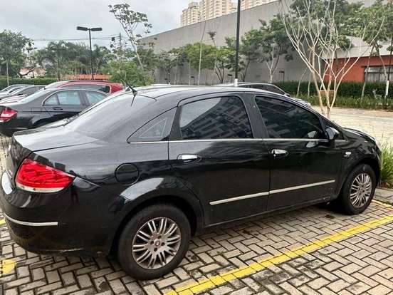 FIAT-LINEA-1.8 ESSENCE 16V FLEX 4P AUTOMATIZADO FIAT-LINEA-2011