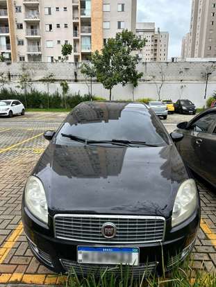 FIAT-LINEA-2011