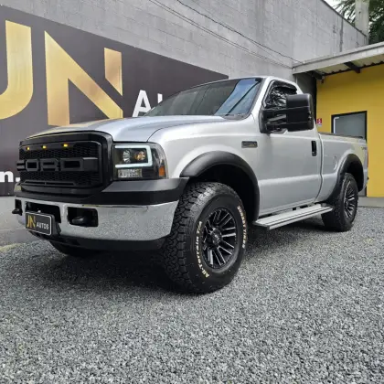 FORD F-250 4.2 XLT 4X2 CS TURBO DIESEL 2P MANUAL