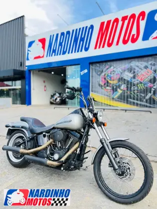HARLEY-DAVIDSON SOFTAIL FXST 