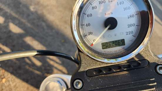 HARLEY-DAVIDSON-DYNA SUPER GLIDE-2009
