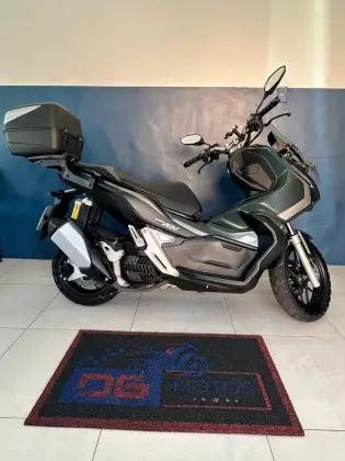 HONDA ADV 