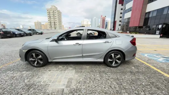 HONDA CIVIC 1.5 16V TURBO GASOLINA TOURING 4P CVT