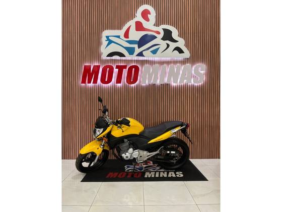 HONDA CB 300R 