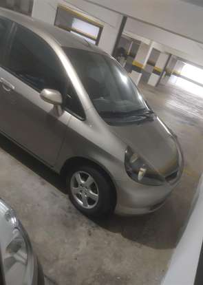 HONDA-FIT-2005