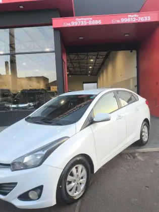 HYUNDAI HB20S 1.0 COMFORT PLUS 12V FLEX 4P MANUAL
