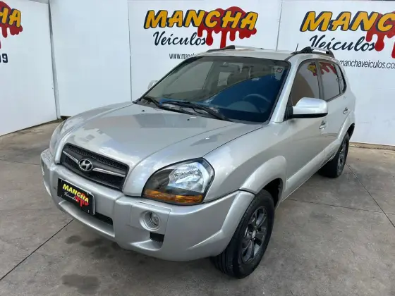 HYUNDAI TUCSON 2.0 MPFI GLS 16V 143CV 2WD GASOLINA 4P AUTOMÁTICO