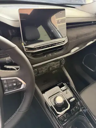 JEEP-COMMANDER-2025