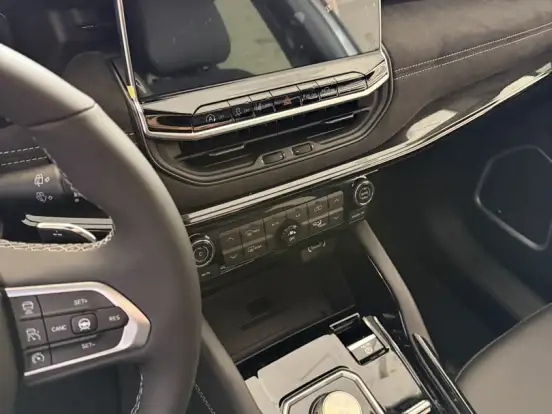 JEEP-COMMANDER-2.0 HURRICANE 4 TURBO GASOLINA BLACKHAWK AT9 JEEP-COMMANDER-2025