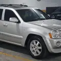 JEEP GRAND CHEROKEE 5.7 OVERLAND HEMI 4X4 V8 16V GASOLINA 4P AUTOMÁTICO JEEP GRAND CHEROKEE 5.7 OVERLAND HEMI 4X4 V8 16V GASOLINA 4P AUTOMÁTICO