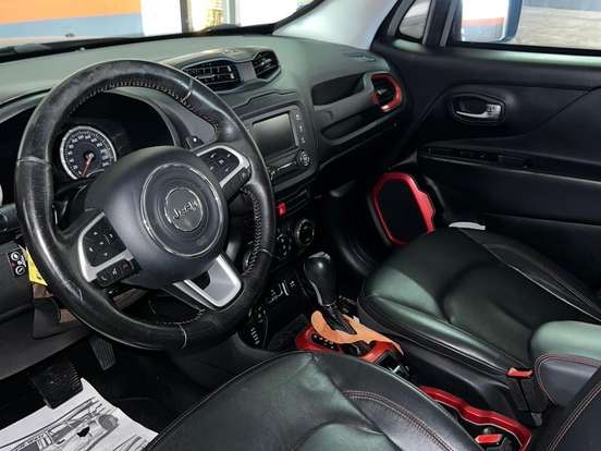 JEEP-RENEGADE-2.0 16V TURBO DIESEL TRAILHAWK 4P 4X4 AUTOMÁTICO JEEP-RENEGADE-2015