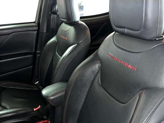 JEEP-RENEGADE-2.0 16V TURBO DIESEL TRAILHAWK 4P 4X4 AUTOMÁTICO JEEP-RENEGADE-2015