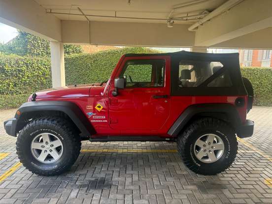 JEEP-WRANGLER-2010