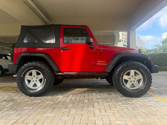 JEEP-WRANGLER-2010