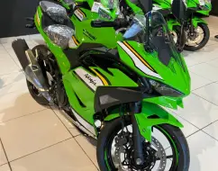 KAWASAKI NINJA 500 SE KAWASAKI NINJA 500 SE