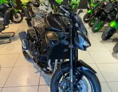 KAWASAKI Z900 KAWASAKI Z900