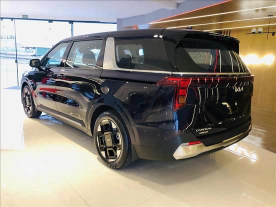 KIA-CARNIVAL-2024