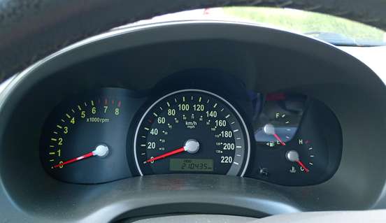 KIA-CARNIVAL-2009