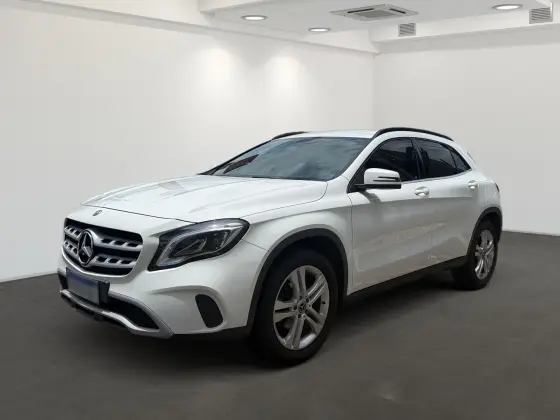 MERCEDES-BENZ GLA 200 1.6 CGI FLEX STYLE 7G-DCT