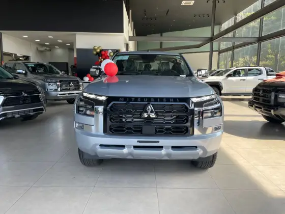 MITSUBISHI TRITON 2.4 BITURBO DIESEL CD HPE 4X4 AUTOMÁTICO