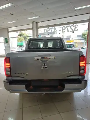 MITSUBISHI-TRITON-2025