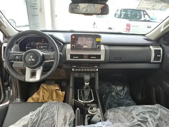 MITSUBISHI-TRITON-2.4 BITURBO DIESEL CD HPE-S 4X4 AUTOMÁTICO MITSUBISHI-TRITON-2025