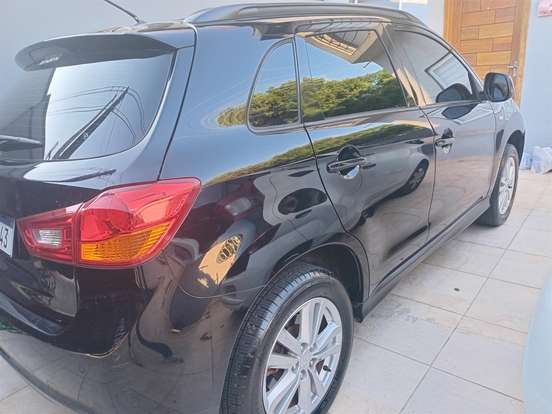 MITSUBISHI-ASX-2012