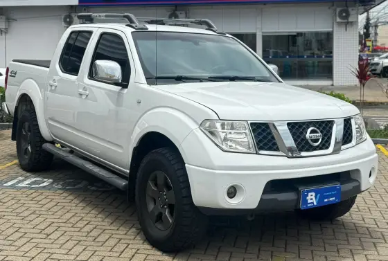 NISSAN FRONTIER 2.5 LE 4X4 CD TURBO ELETRONIC DIESEL 4P MANUAL
