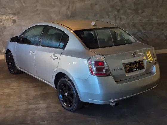 NISSAN SENTRA 2.0 16V GASOLINA 4P AUTOMÁTICO
