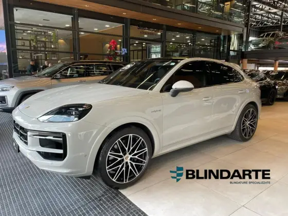 PORSCHE CAYENNE 3.0 V6 E-HYBRID COUPÉ AWD TIPTRONIC S