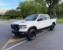 RAM 1500 5.7 V8 GASOLINA REBEL CD 4X4 AUTOMÁTICO RAM 1500 5.7 V8 GASOLINA REBEL CD 4X4 AUTOMÁTICO