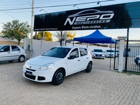 RENAULT SANDERO 1.0 AUTHENTIQUE 16V FLEX 4P MANUAL RENAULT SANDERO 1.0 AUTHENTIQUE 16V FLEX 4P MANUAL