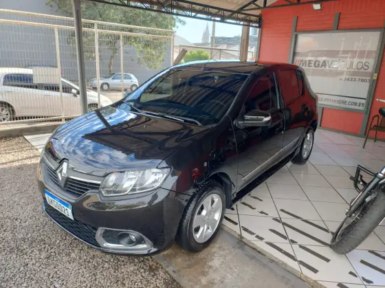 RENAULT SANDERO 1.6 DYNAMIQUE 8V FLEX 4P MANUAL