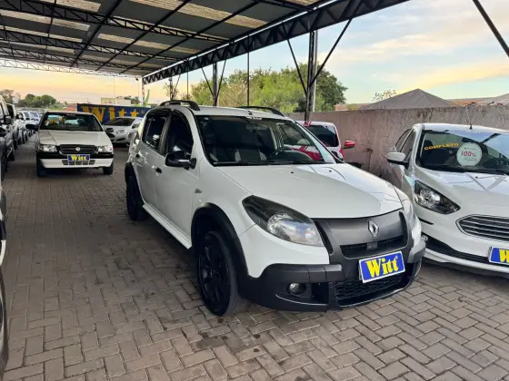 RENAULT SANDERO 1.6 STEPWAY TWEED 8V FLEX 4P MANUAL