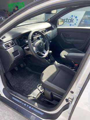 RENAULT-DUSTER-2021