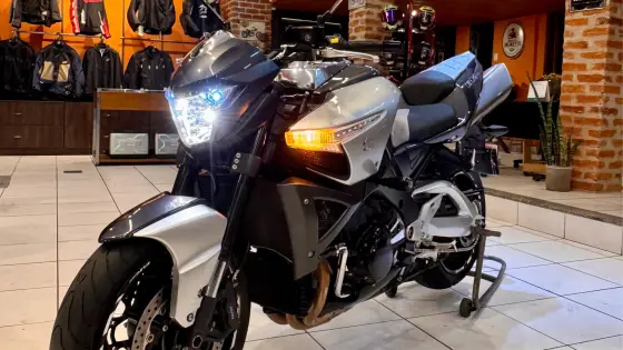 SUZUKI B-KING 