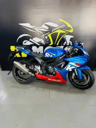 SUZUKI GSX-R750 