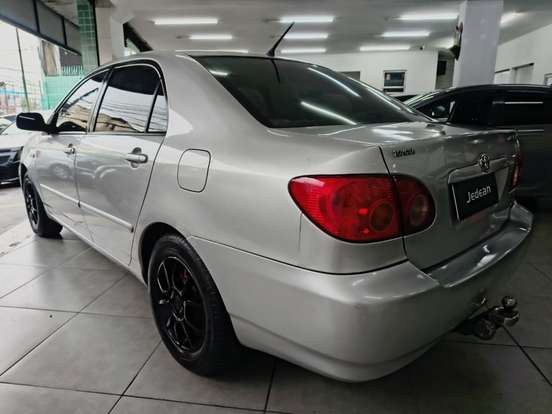 TOYOTA-COROLLA-2004
