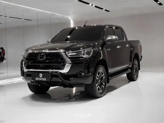 TOYOTA HILUX 2.8 D-4D TURBO DIESEL CD SRX 4X4 AUTOMÁTICO